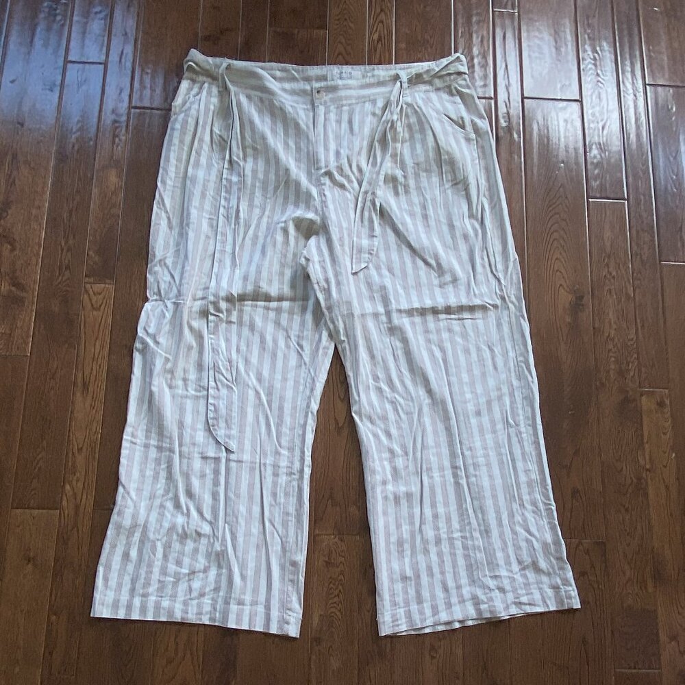 Torrid 22 Wide Leg tan and white striped pants